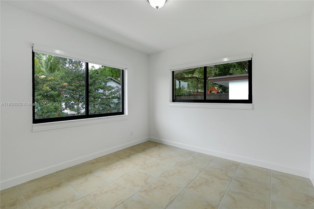 36 NW 52nd St, Miami, FL 33127 Photo