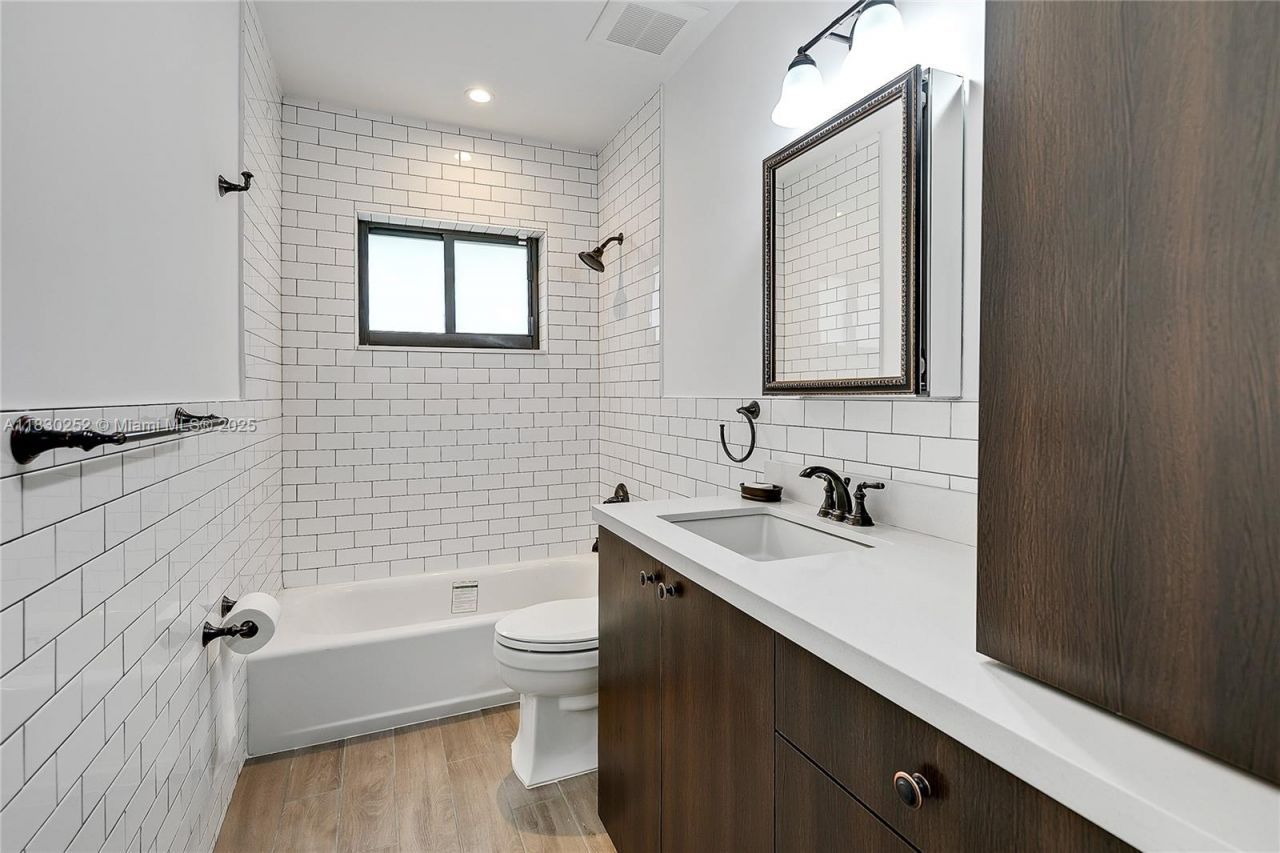 36 NW 52nd St, Miami, FL 33127 Photo