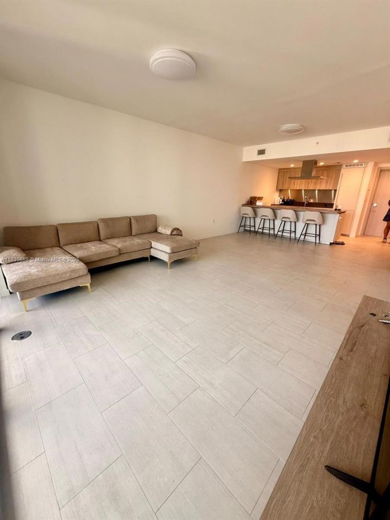 1000 Brickell Plz, Unit 2008, Miami, FL 33131 Photo