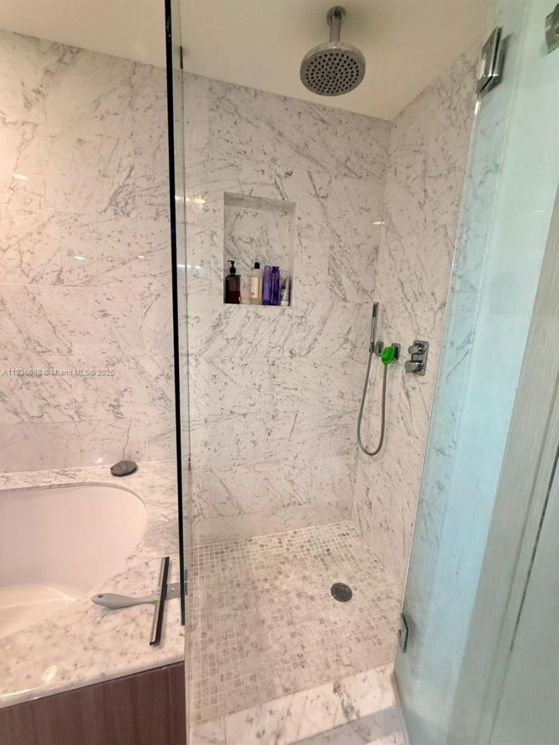 1000 Brickell Plz, Unit 2008, Miami, FL 33131 Photo