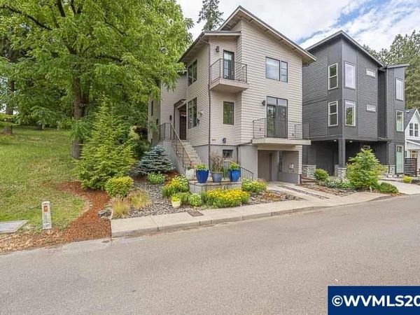 1892 Cousteau Lp SE, Salem, OR 97302