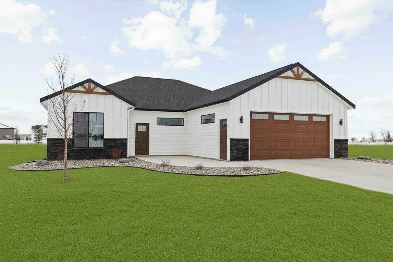 215 Emma Court, Mapleton, ND 58059