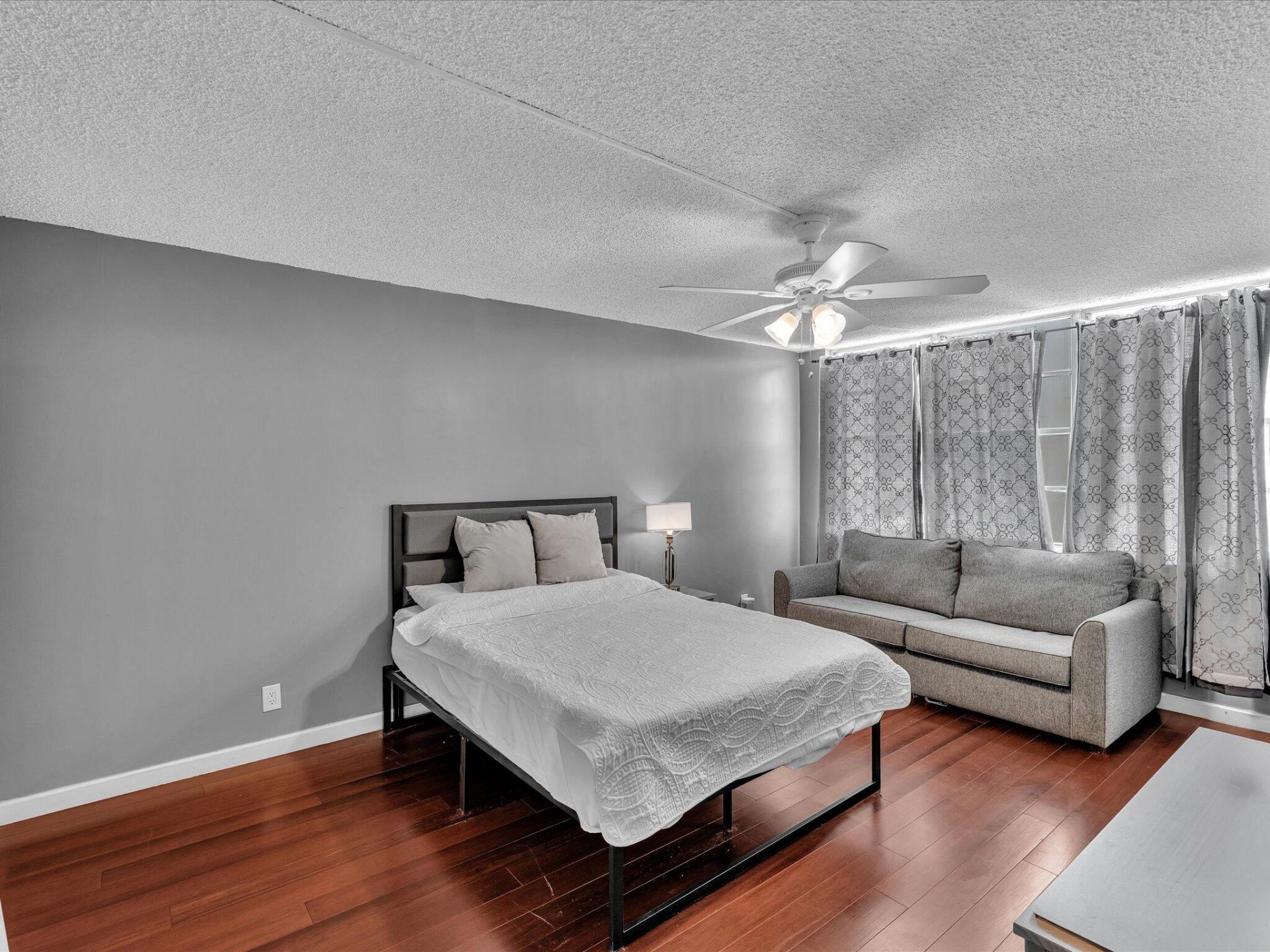 137 Golden Isles Drive, Unit 312, Hallandale Beach, FL 33009 Photo