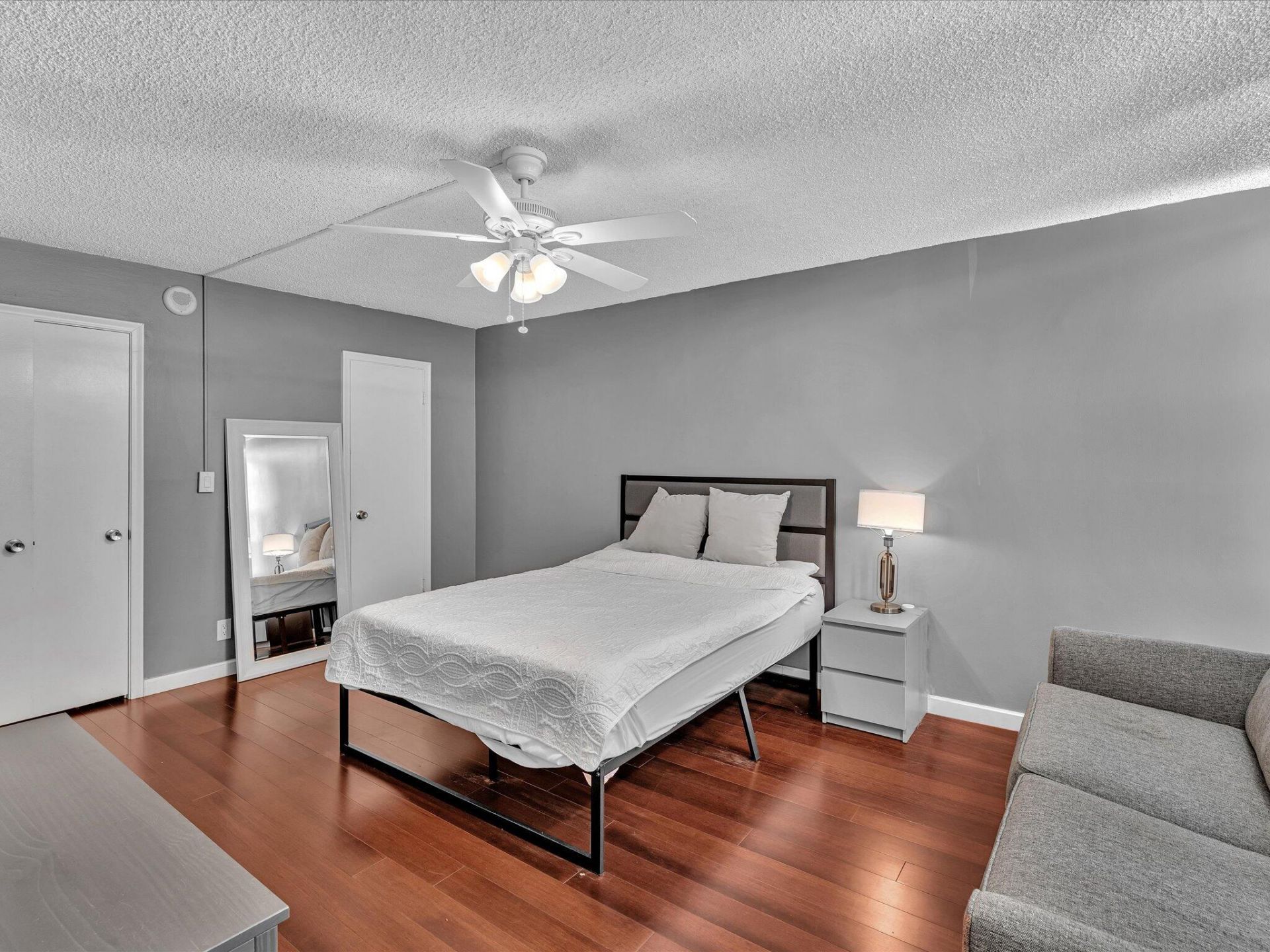 137 Golden Isles Drive, Unit 312, Hallandale Beach, FL 33009 Photo