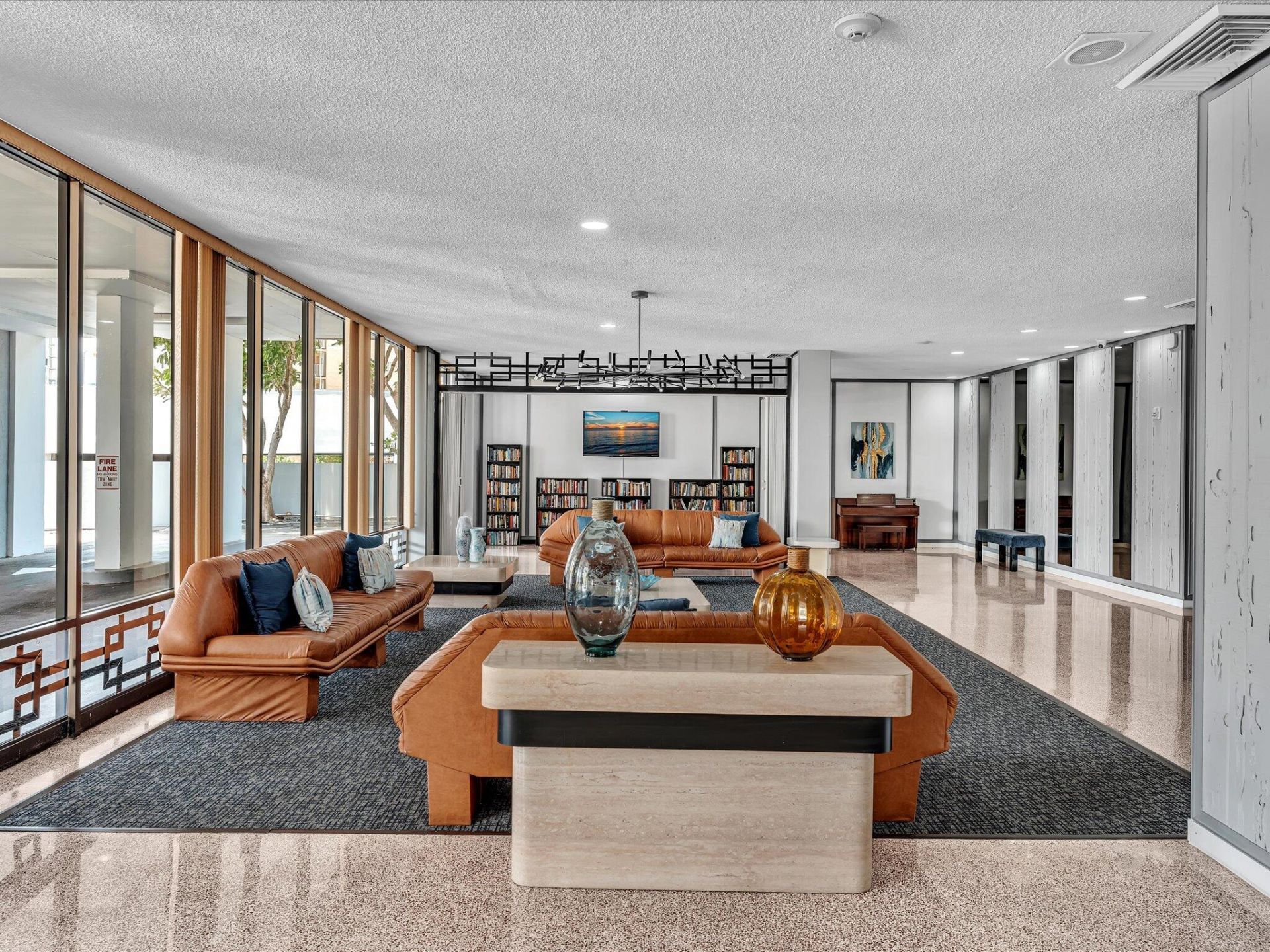 137 Golden Isles Drive, Unit 312, Hallandale Beach, FL 33009 Photo