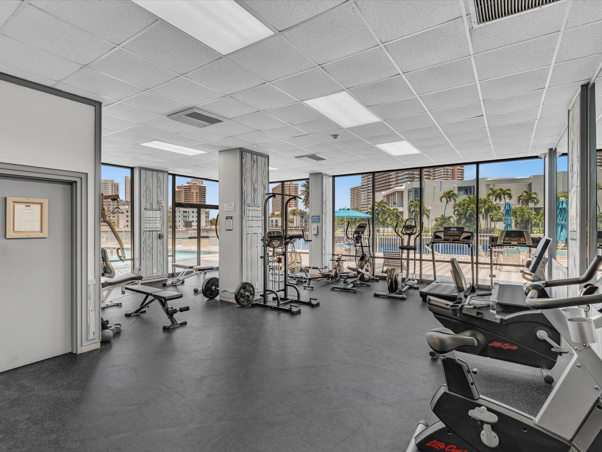 137 Golden Isles Drive, Unit 312, Hallandale Beach, FL 33009 Photo