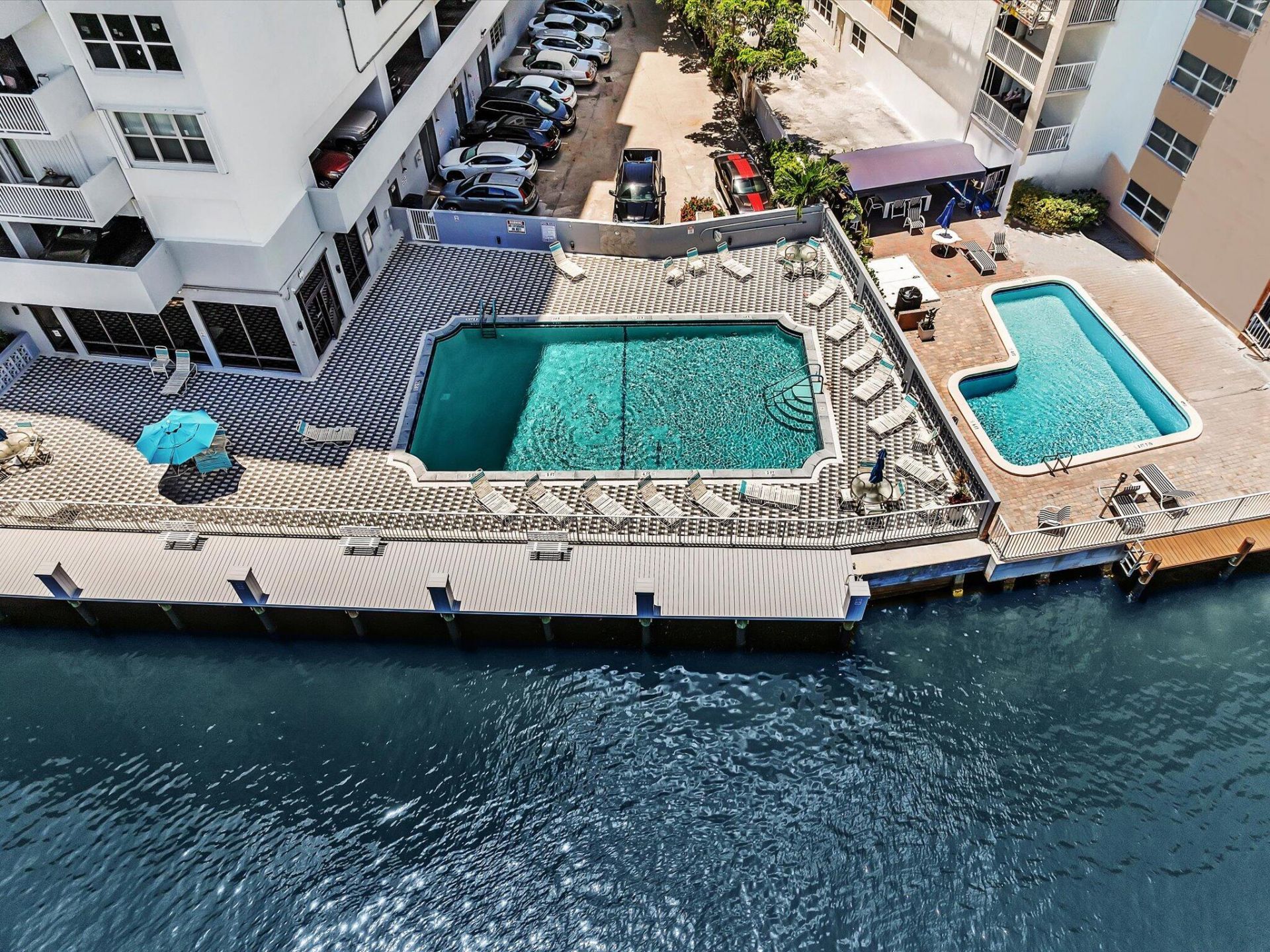 137 Golden Isles Drive, Unit 312, Hallandale Beach, FL 33009 Photo