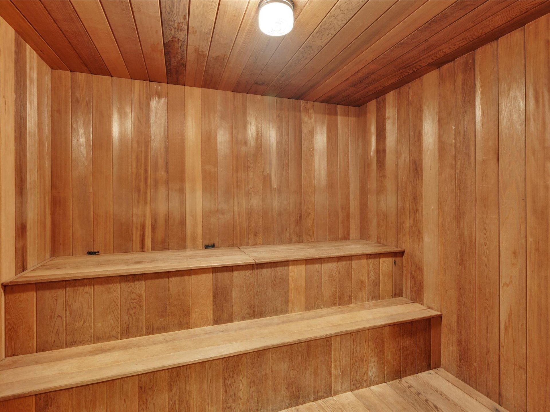 137 Golden Isles Drive, Unit 312, Hallandale Beach, FL 33009 Photo