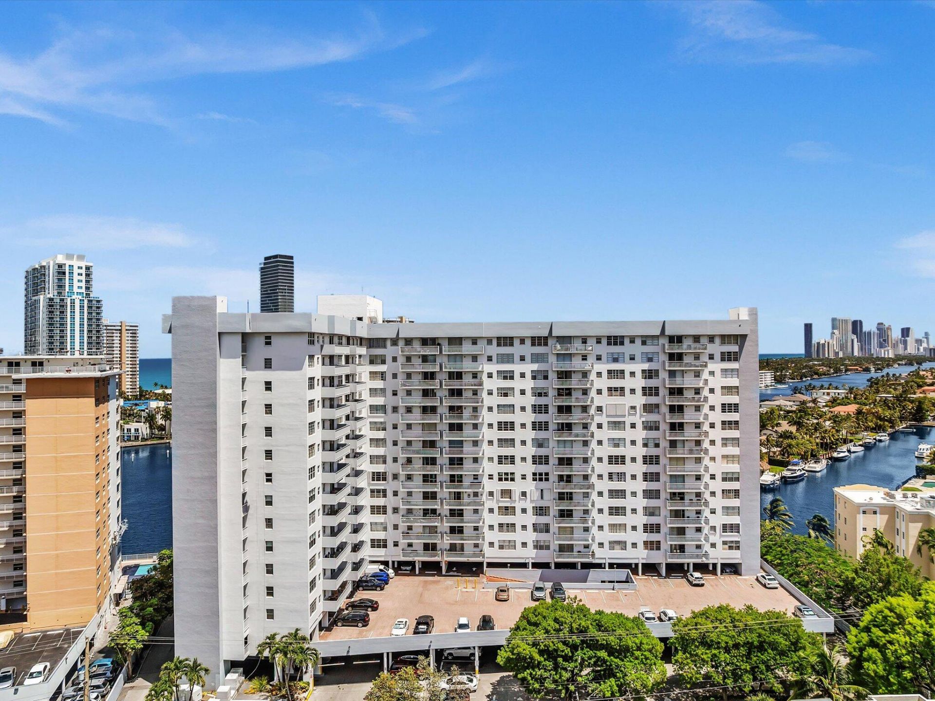 137 Golden Isles Drive, Unit 312, Hallandale Beach, FL 33009 Photo