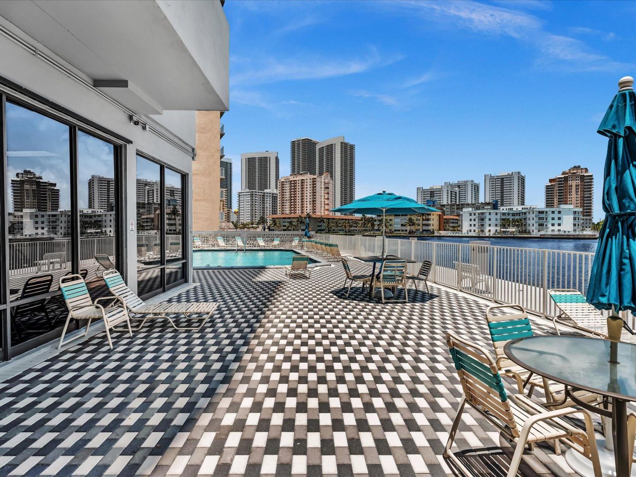 137 Golden Isles Drive, Unit 312, Hallandale Beach, FL 33009 Photo