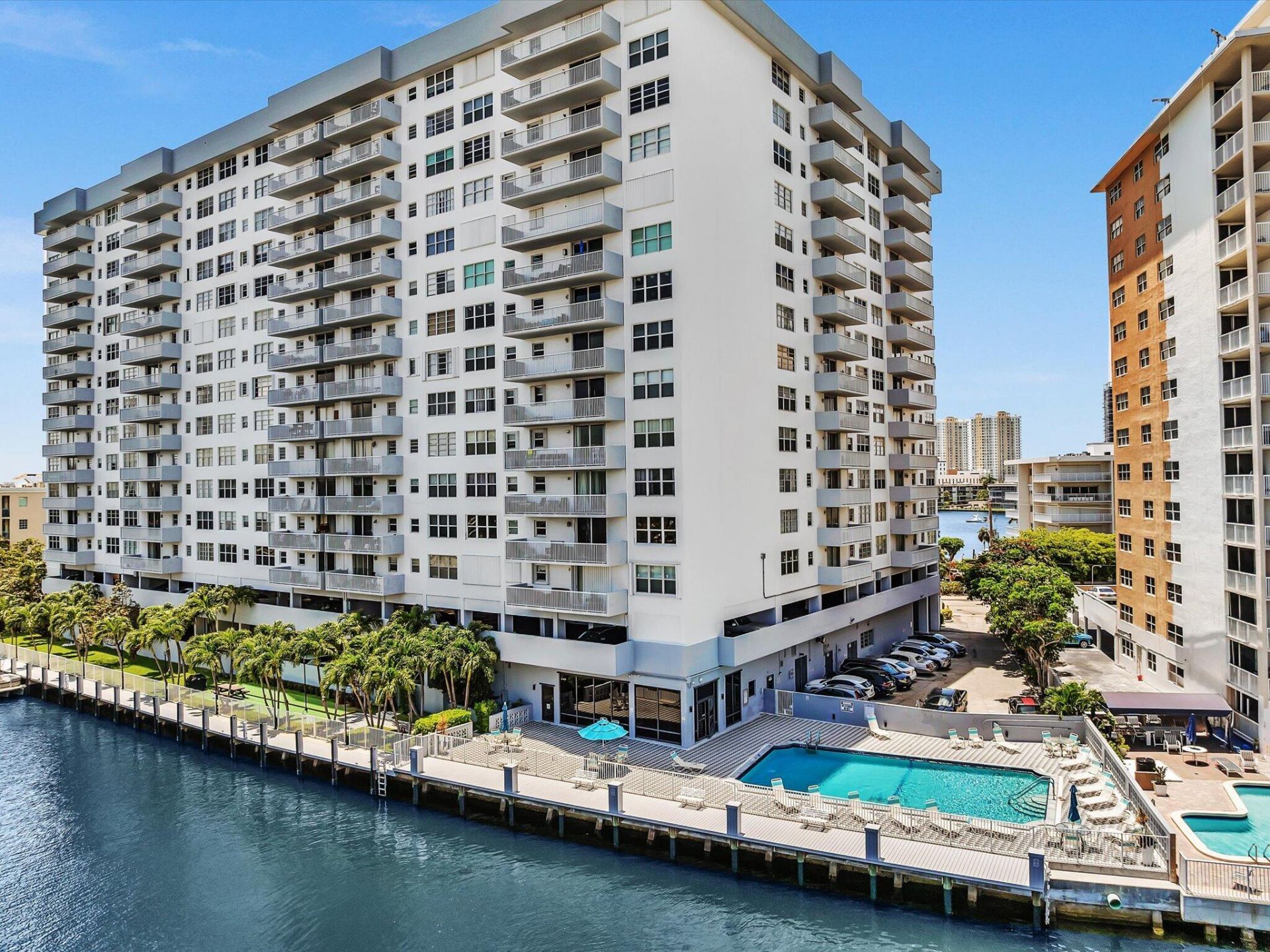 137 Golden Isles Drive, Unit 312, Hallandale Beach, FL 33009 Photo