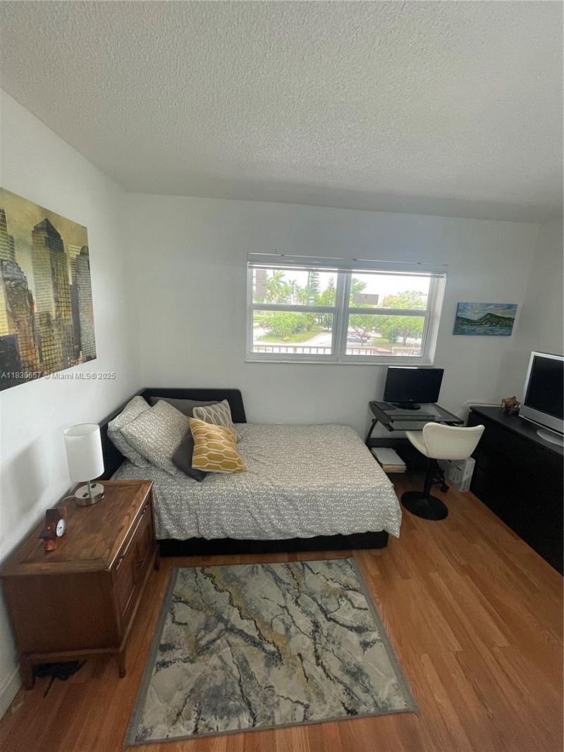 8951 Sunrise Lakes Blvd, Unit 310, Sunrise, FL 33322 Photo