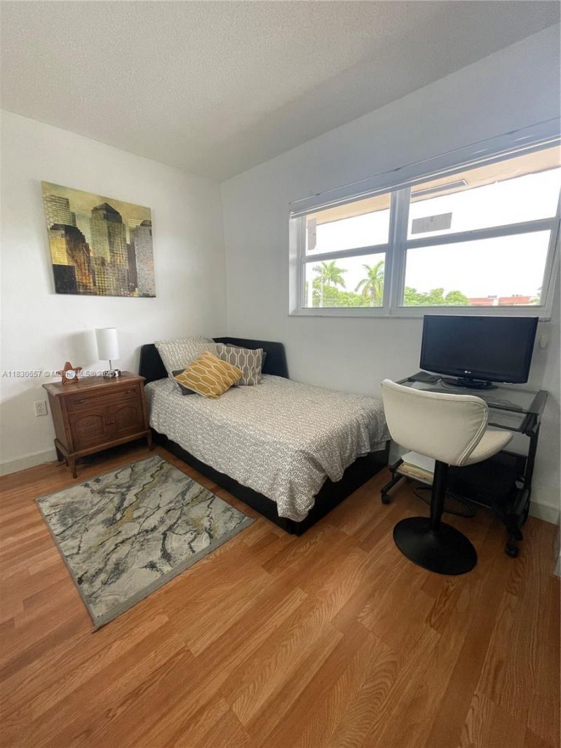 8951 Sunrise Lakes Blvd, Unit 310, Sunrise, FL 33322 Photo