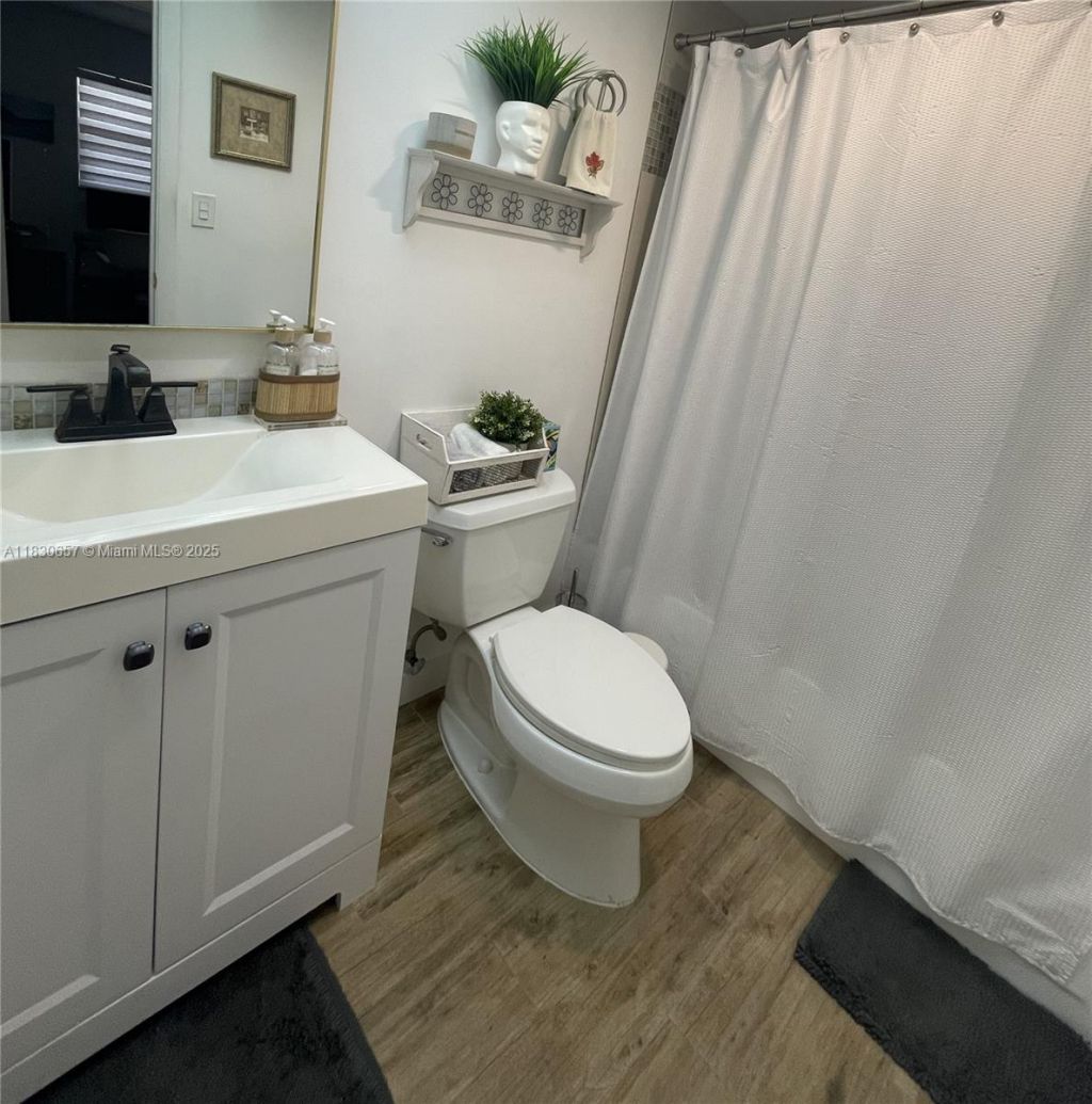 8951 Sunrise Lakes Blvd, Unit 310, Sunrise, FL 33322 Photo