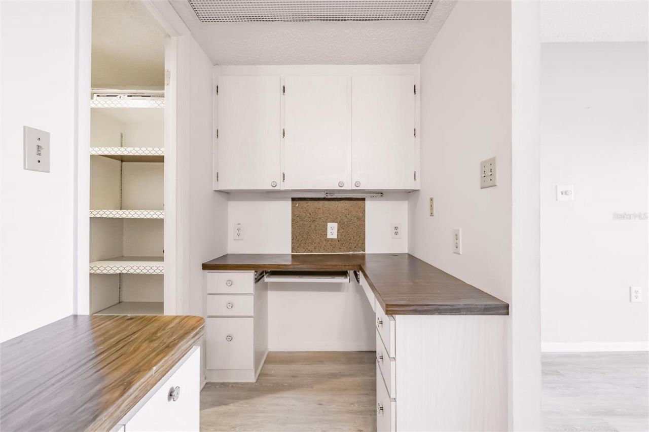 3635 Lake Bayshore Drive, Unit J-410, Bradenton, FL 34205 Photo