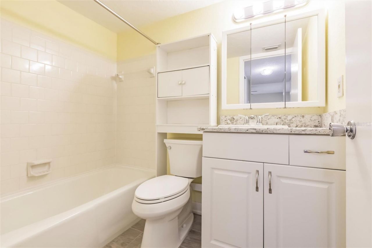 3635 Lake Bayshore Drive, Unit J-410, Bradenton, FL 34205 Photo