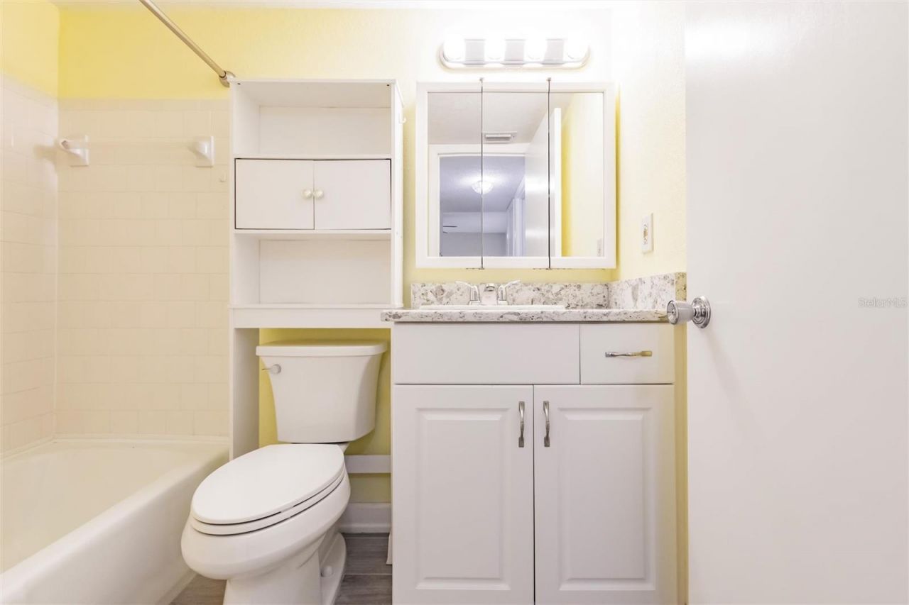 3635 Lake Bayshore Drive, Unit J-410, Bradenton, FL 34205 Photo