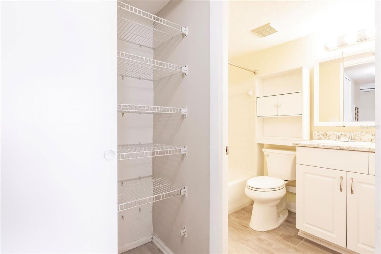 3635 Lake Bayshore Drive, Unit J-410, Bradenton, FL 34205 Photo