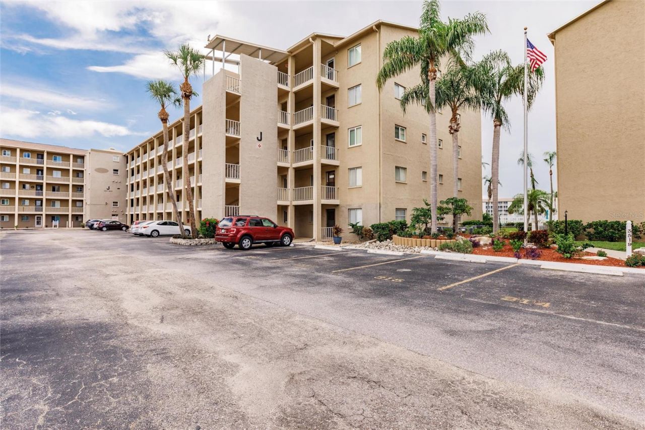 3635 Lake Bayshore Drive, Unit J-410, Bradenton, FL 34205 Photo