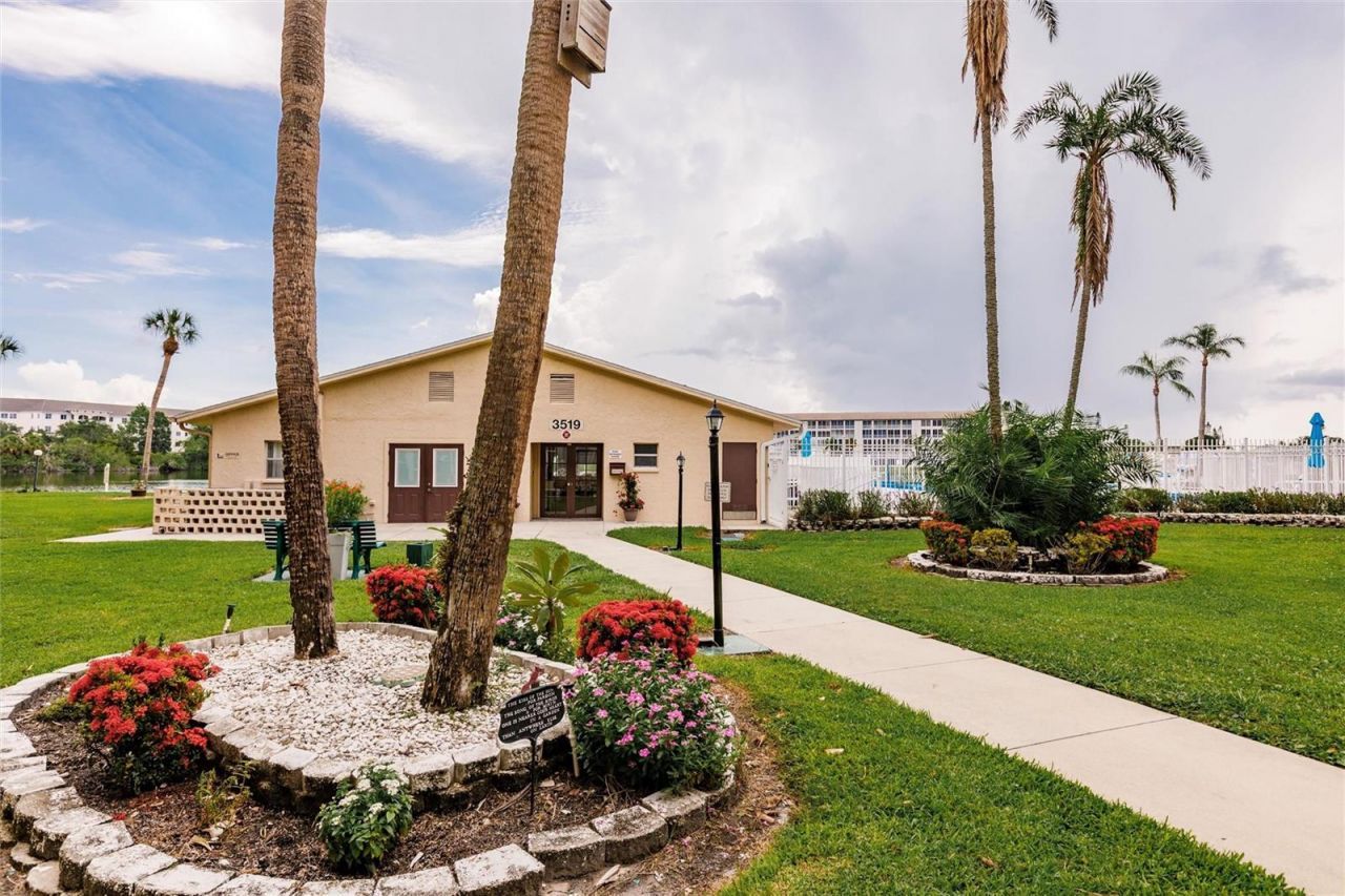 3635 Lake Bayshore Drive, Unit J-410, Bradenton, FL 34205 Photo