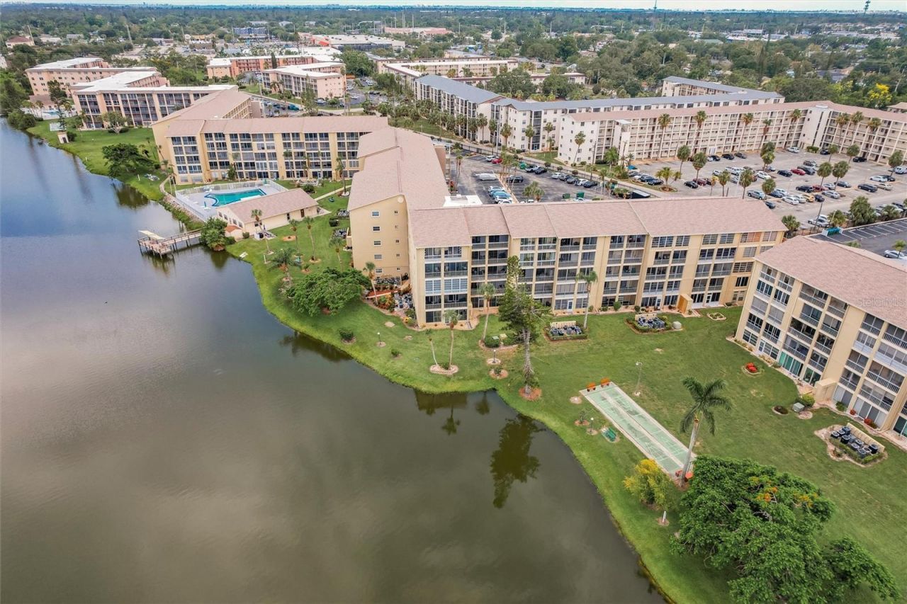 3635 Lake Bayshore Drive, Unit J-410, Bradenton, FL 34205 Photo