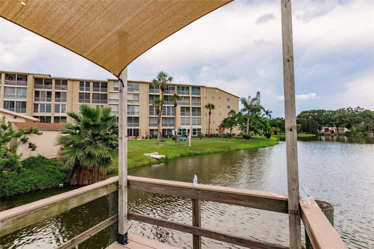 3635 Lake Bayshore Drive, Unit J-410, Bradenton, FL 34205 Photo