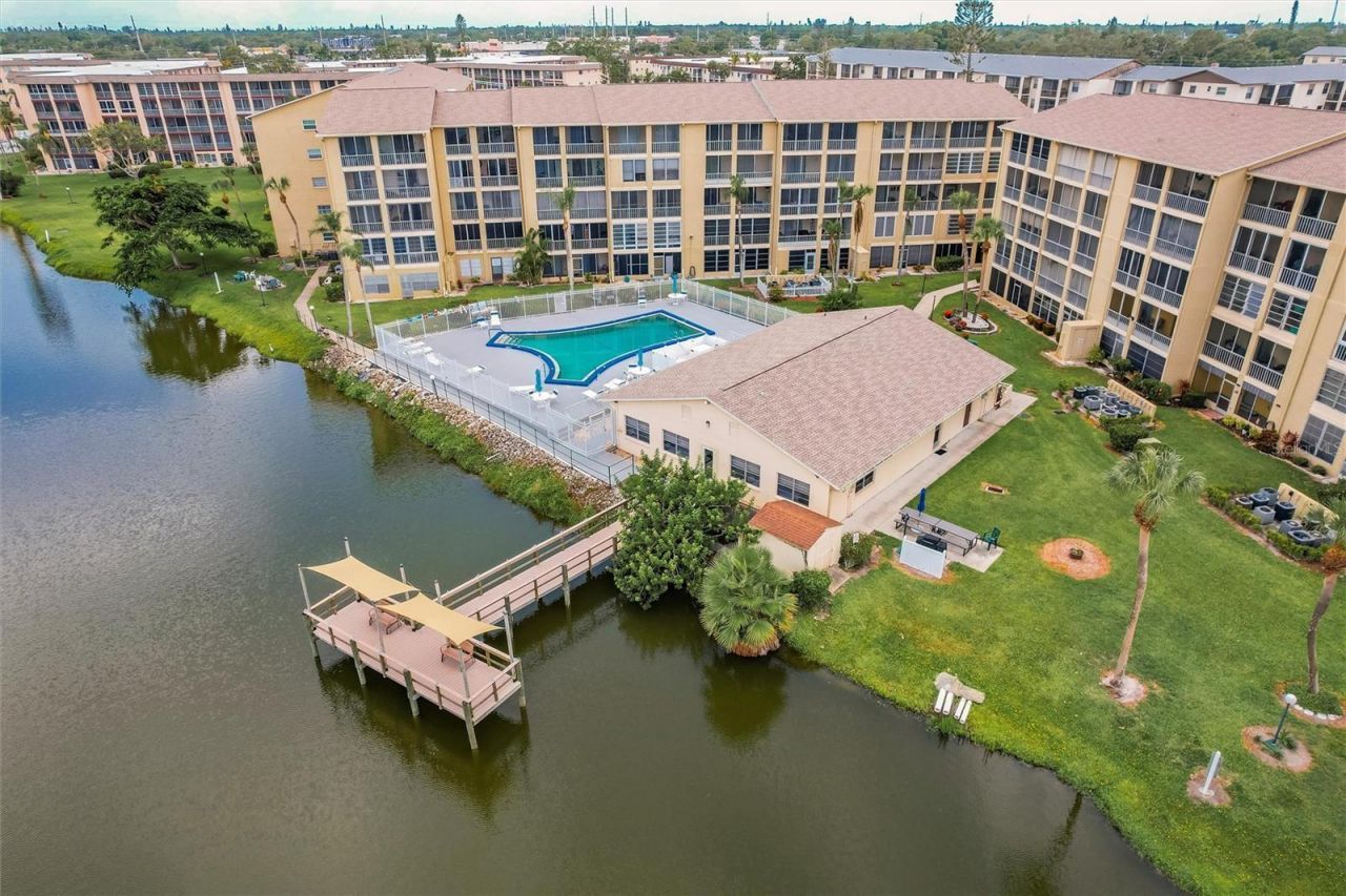 3635 Lake Bayshore Drive, Unit J-410, Bradenton, FL 34205 Photo