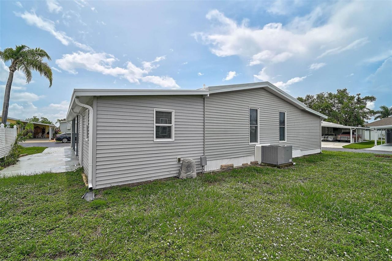 5707 45th Street E, Unit 143, Bradenton, FL 34203 Photo