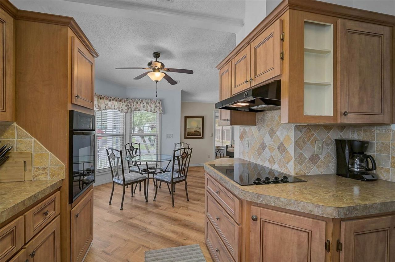 5707 45th Street E, Unit 143, Bradenton, FL 34203 Photo