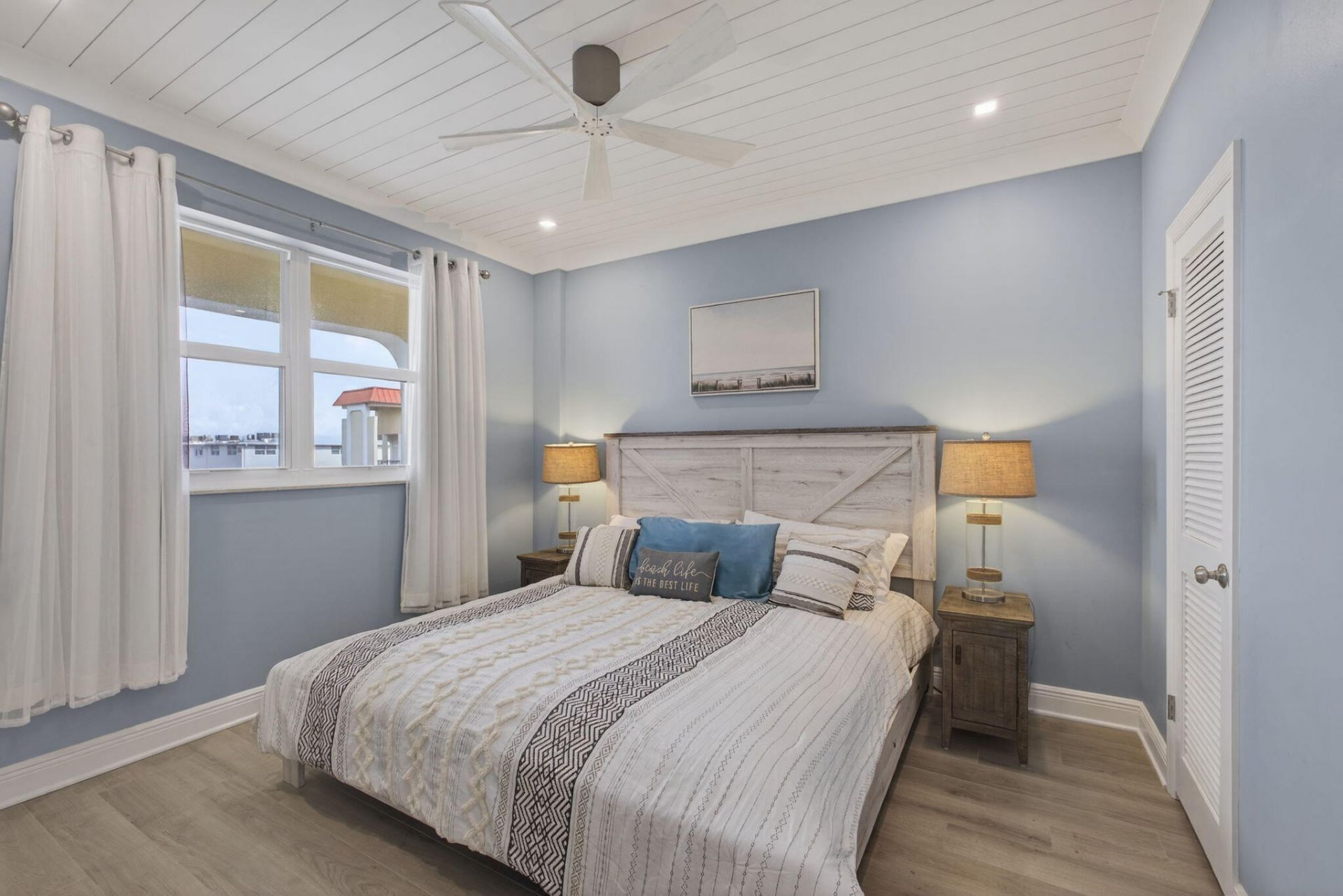 105 Paradise Harbour Boulevard, Unit 501, North Palm Beach, FL 33408 Photo