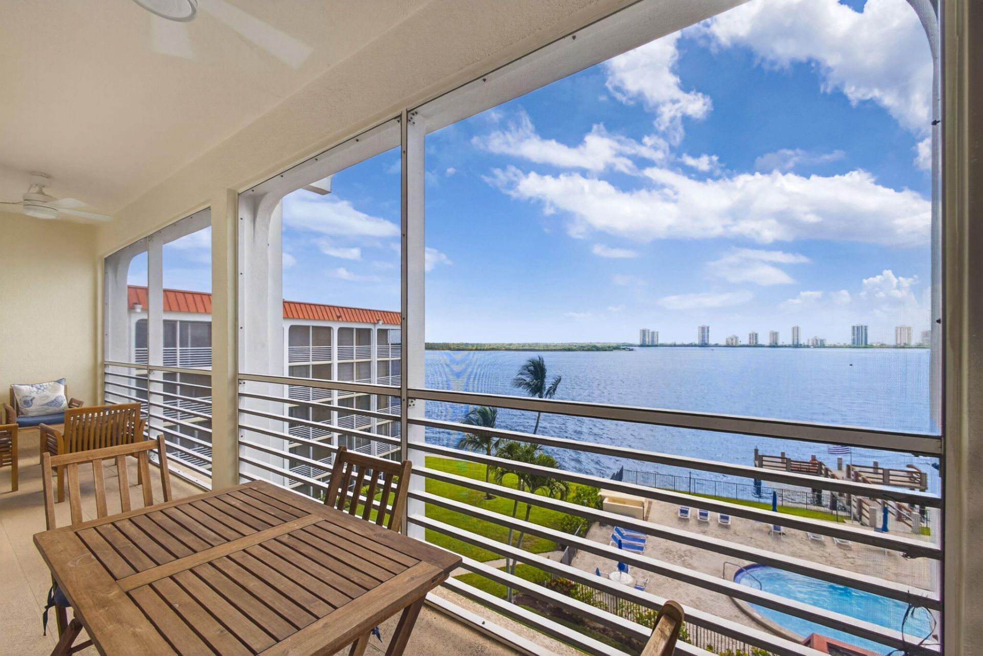 105 Paradise Harbour Boulevard, Unit 501, North Palm Beach, FL 33408 Photo