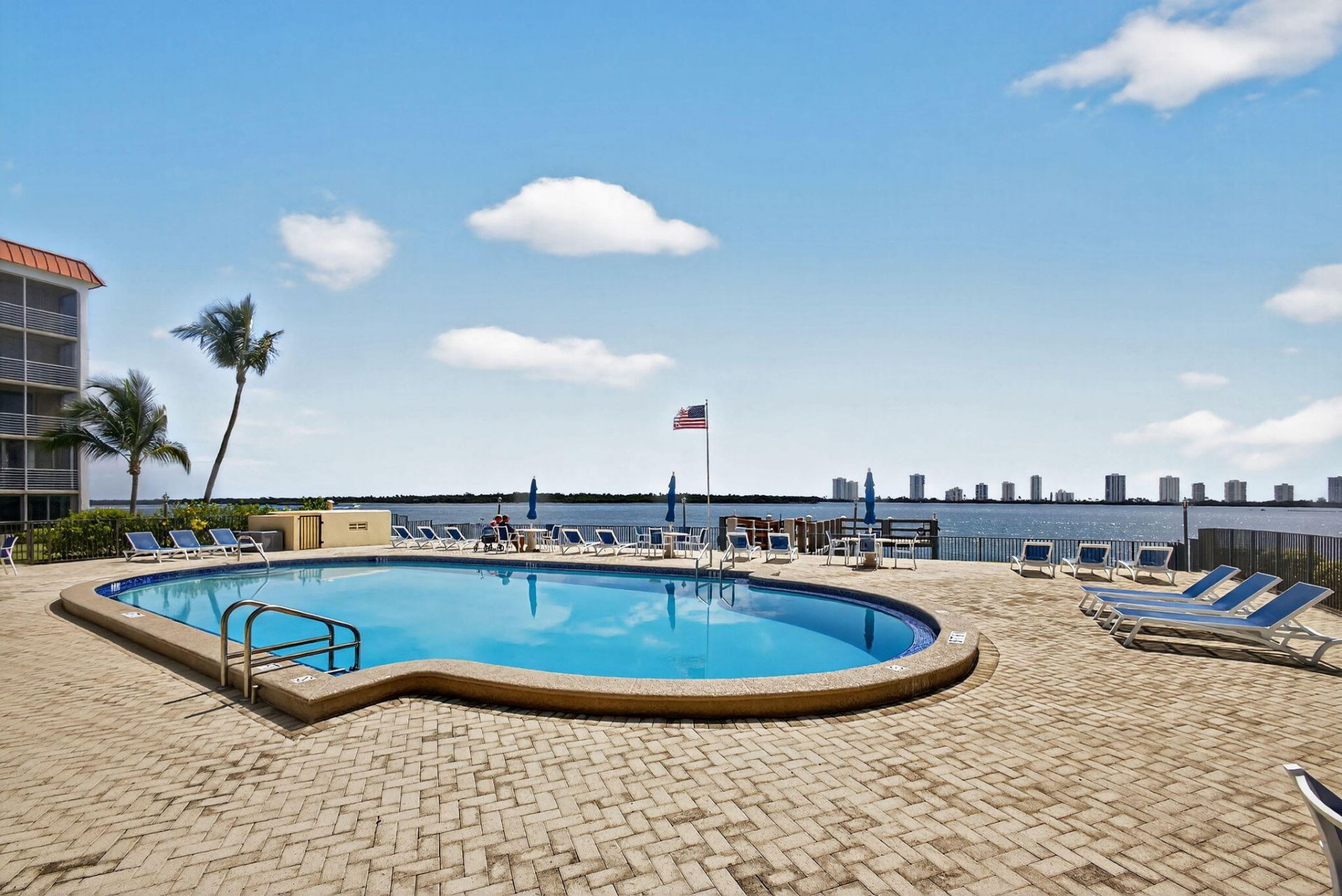 105 Paradise Harbour Boulevard, Unit 501, North Palm Beach, FL 33408 Photo