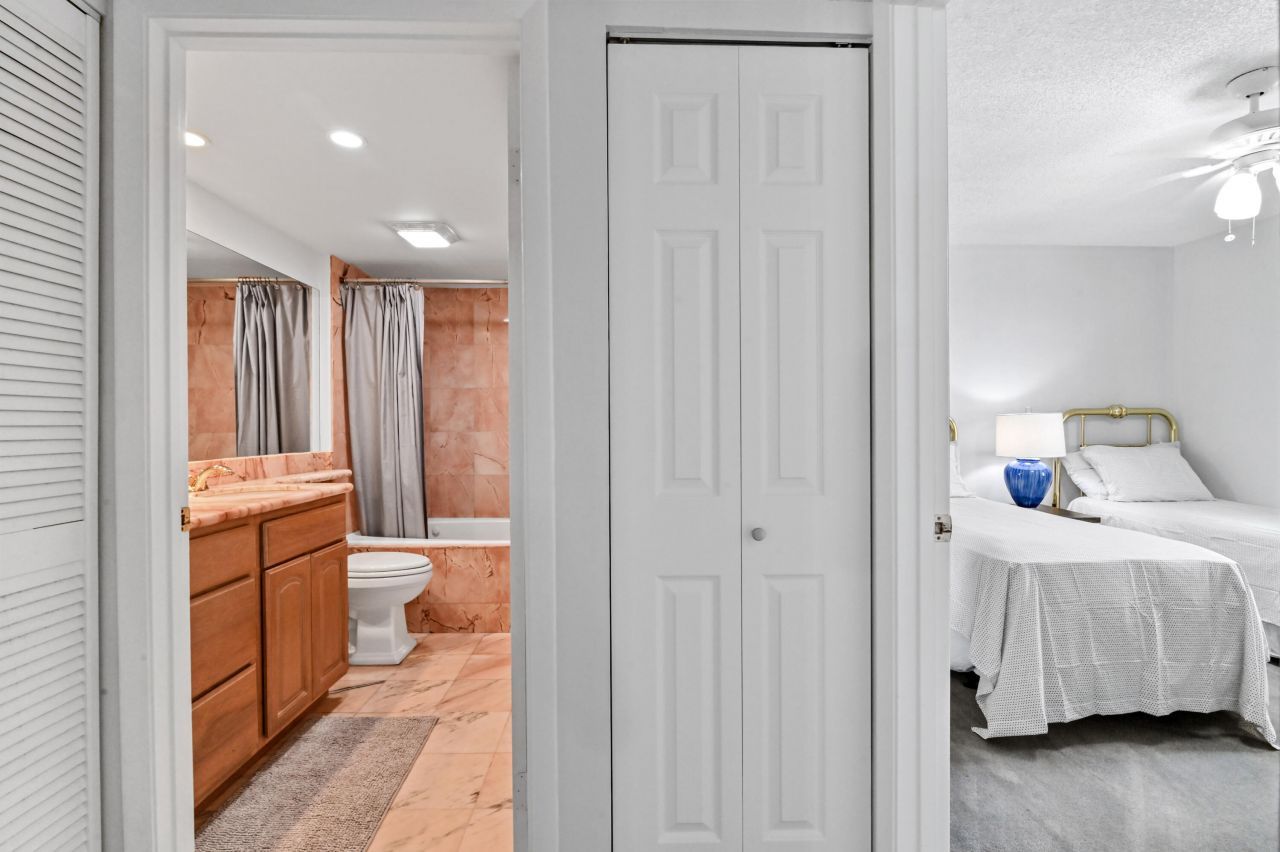 3507 Village Boulevard, Unit 406, West Palm Beach, FL 33409 Photo