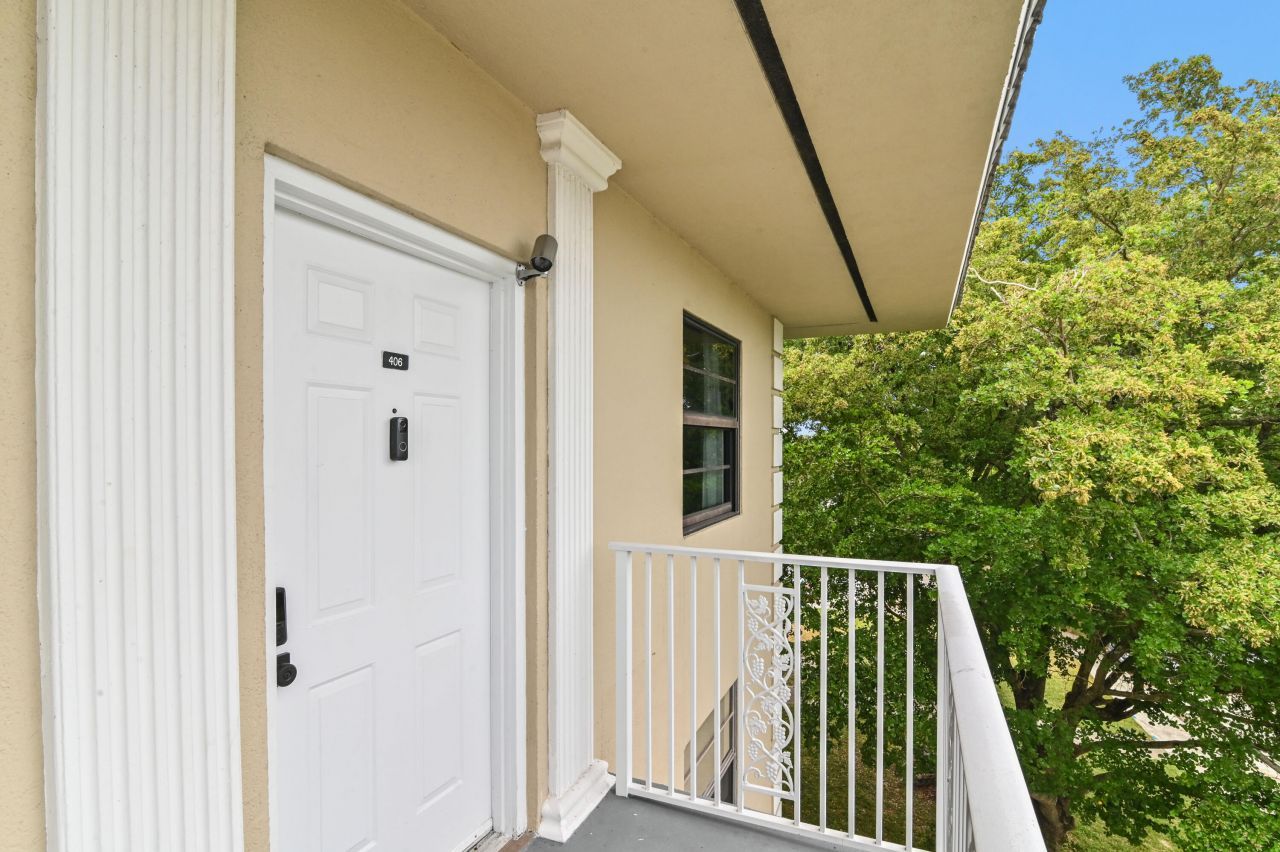 3507 Village Boulevard, Unit 406, West Palm Beach, FL 33409 Photo