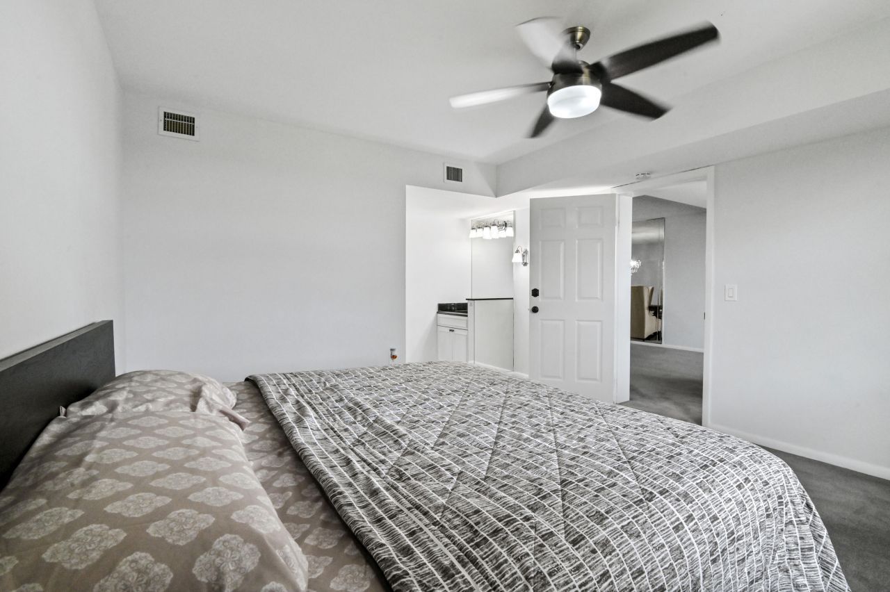 3507 Village Boulevard, Unit 406, West Palm Beach, FL 33409 Photo