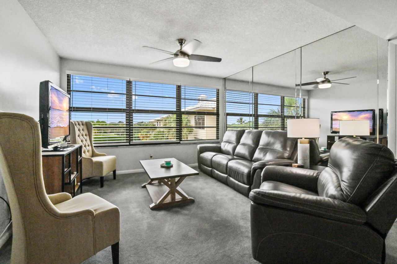 3507 Village Boulevard, Unit 406, West Palm Beach, FL 33409 Photo