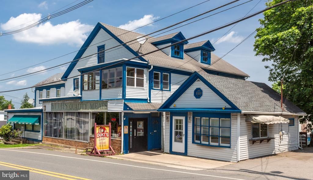 371 Pittstown Road, Pittstown, NJ 08867 Main Photo