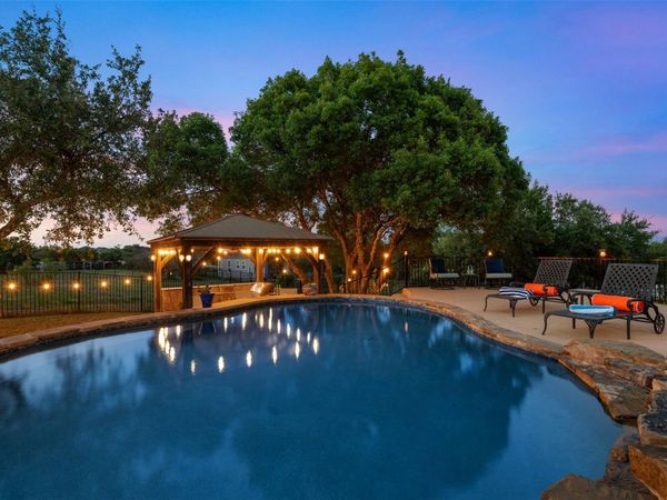 105 Cerro Picacho TRL, Liberty Hill, TX 78642