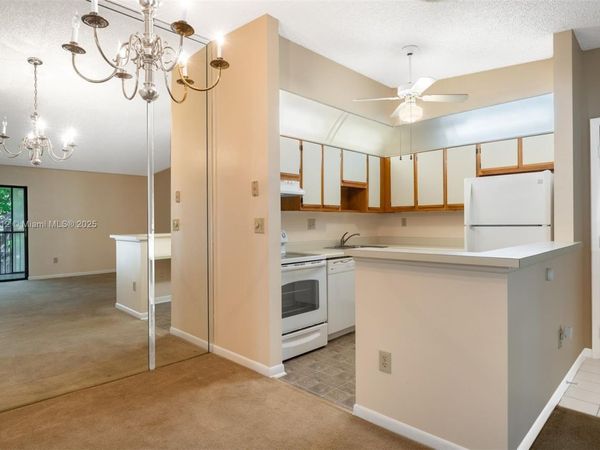 10869 W Clairmont Cir, Unit 209, Tamarac, FL 33321