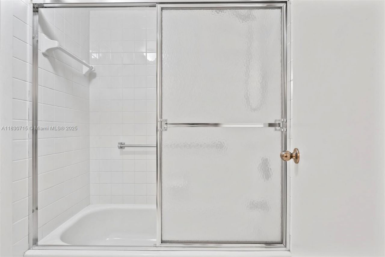 9511 Weldon Cir, Unit G406, Tamarac, FL 33321 Photo