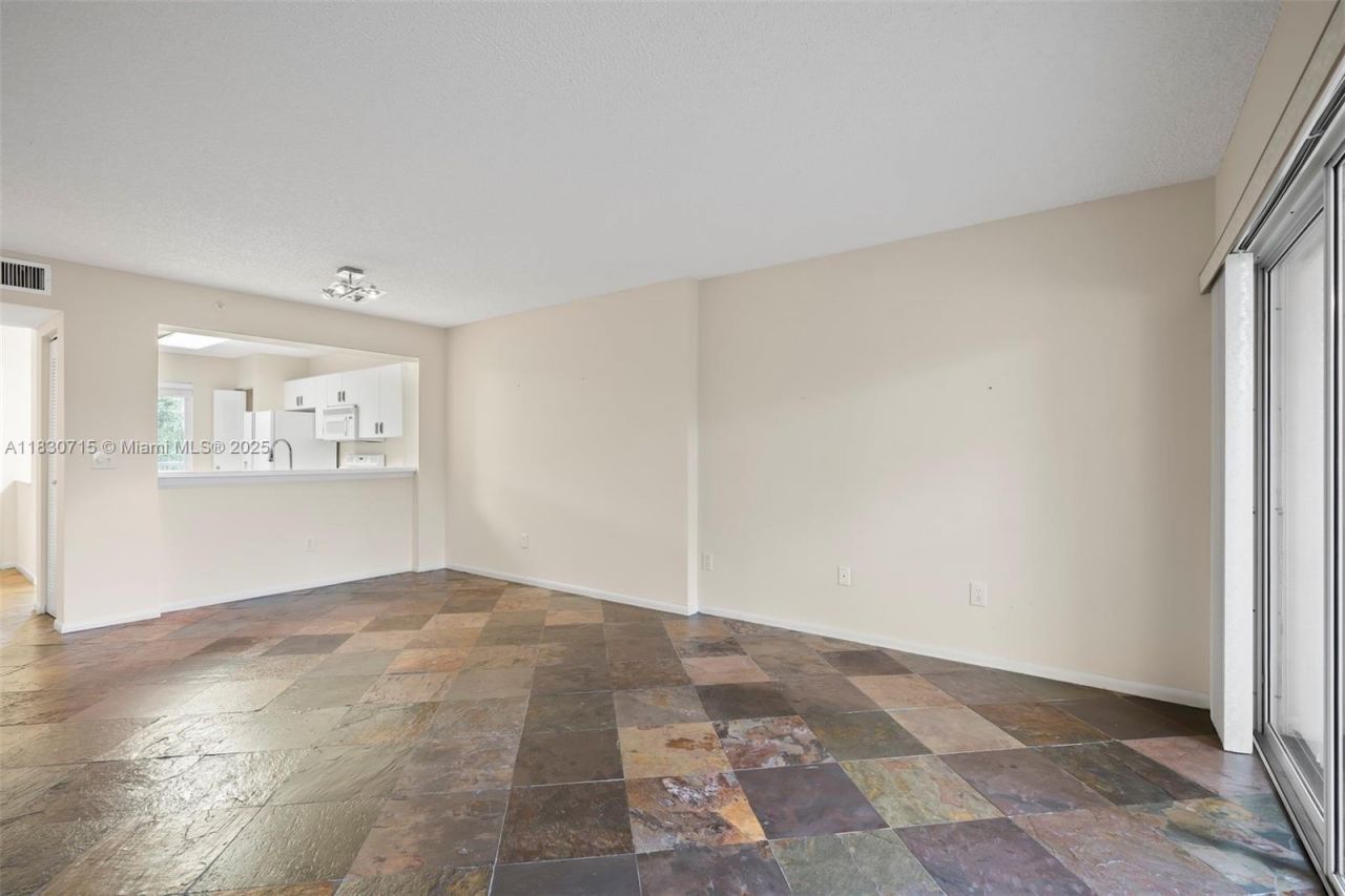 9511 Weldon Cir, Unit G406, Tamarac, FL 33321 Photo