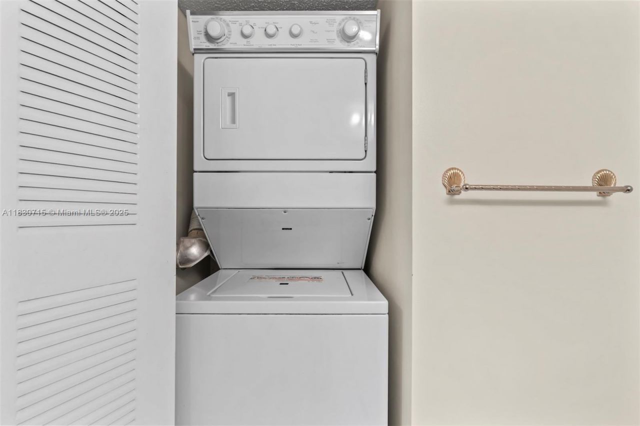 9511 Weldon Cir, Unit G406, Tamarac, FL 33321 Photo