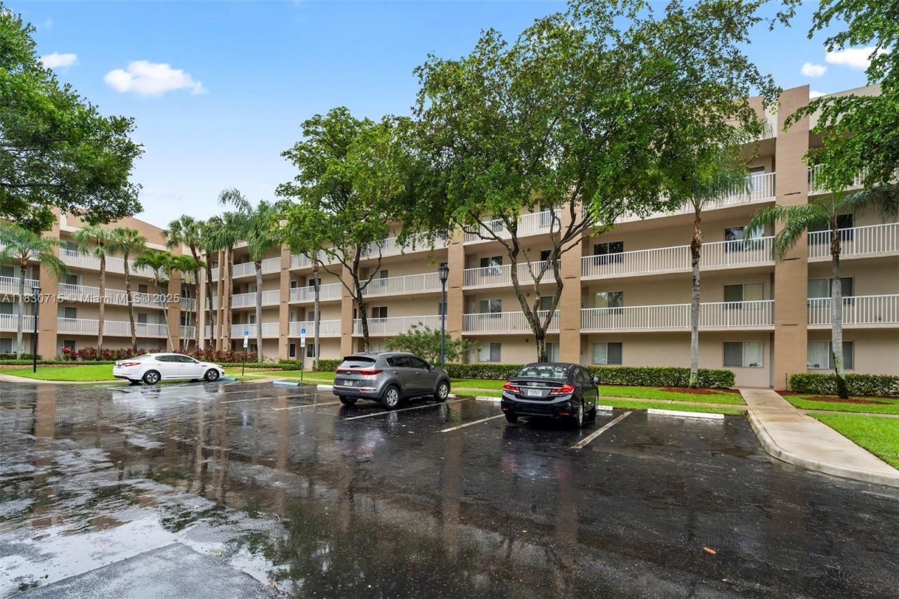 9511 Weldon Cir, Unit G406, Tamarac, FL 33321 Photo