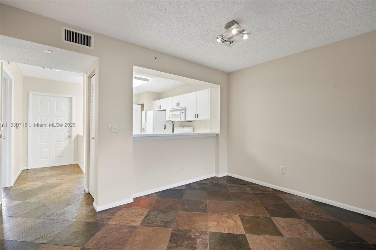 9511 Weldon Cir, Unit G406, Tamarac, FL 33321 Photo