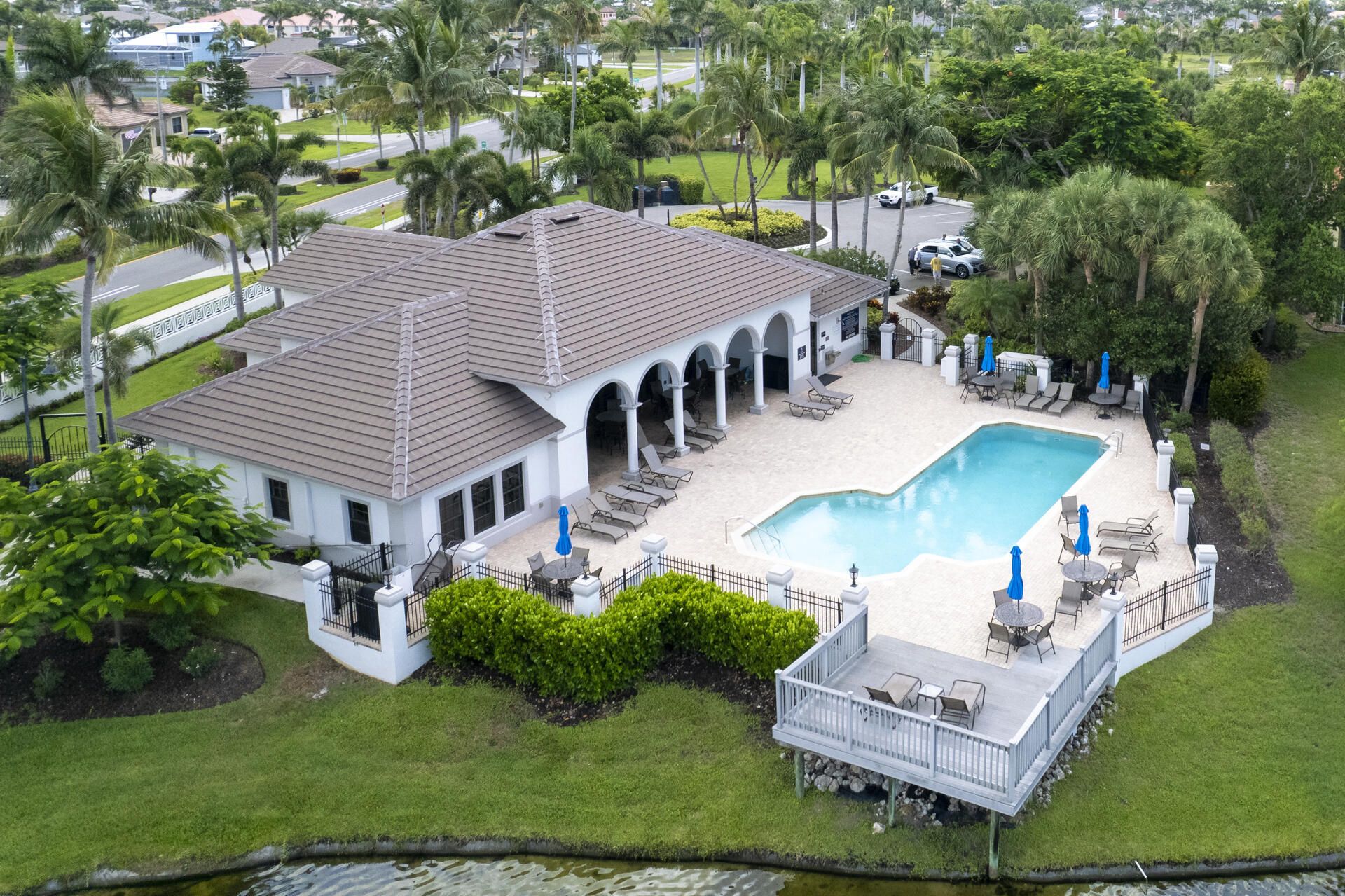 2138 El Dorado Pkwy W, Cape Coral, FL 33914 Photo