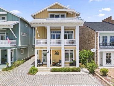 432 Bayfront Pkwy, Unit C, Pensacola, FL 32502