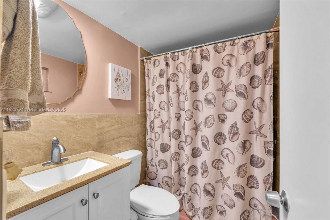 1936 S Ocean Dr, Unit 6D, Hallandale Beach, FL 33009 Photo