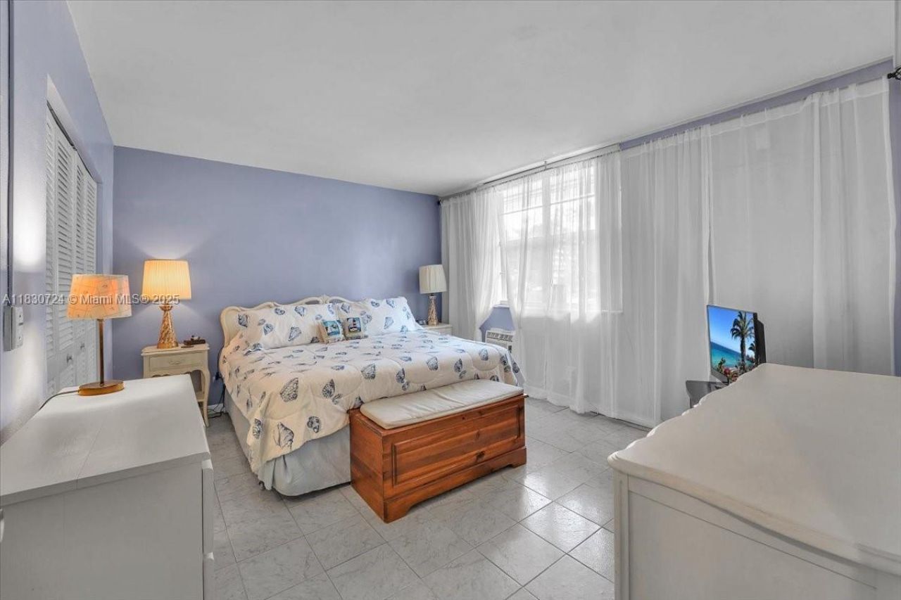 1936 S Ocean Dr, Unit 6D, Hallandale Beach, FL 33009 Photo