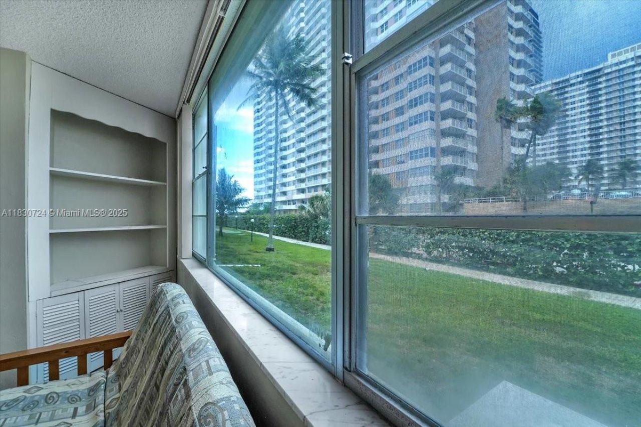 1936 S Ocean Dr, Unit 6D, Hallandale Beach, FL 33009 Photo