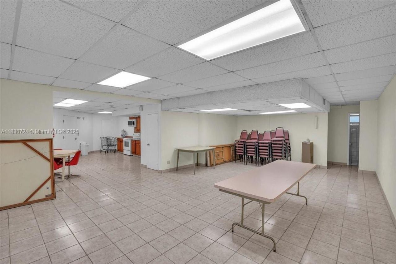 1936 S Ocean Dr, Unit 6D, Hallandale Beach, FL 33009 Photo